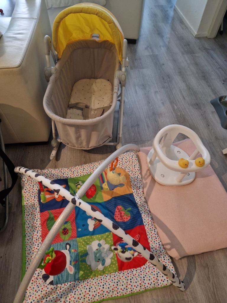 Grote baby uitzet: wieg, speelkleed, badje, speelgoed, Ophalen, Zo goed als nieuw