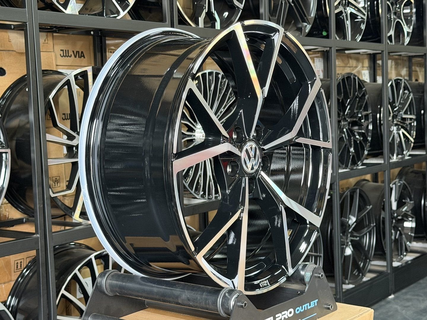 19'' ESTORIL R look velgen 5X112 Golf 7 8 8.5 T-ROC R-LOGO, Velg(en), -, -, Nieuw