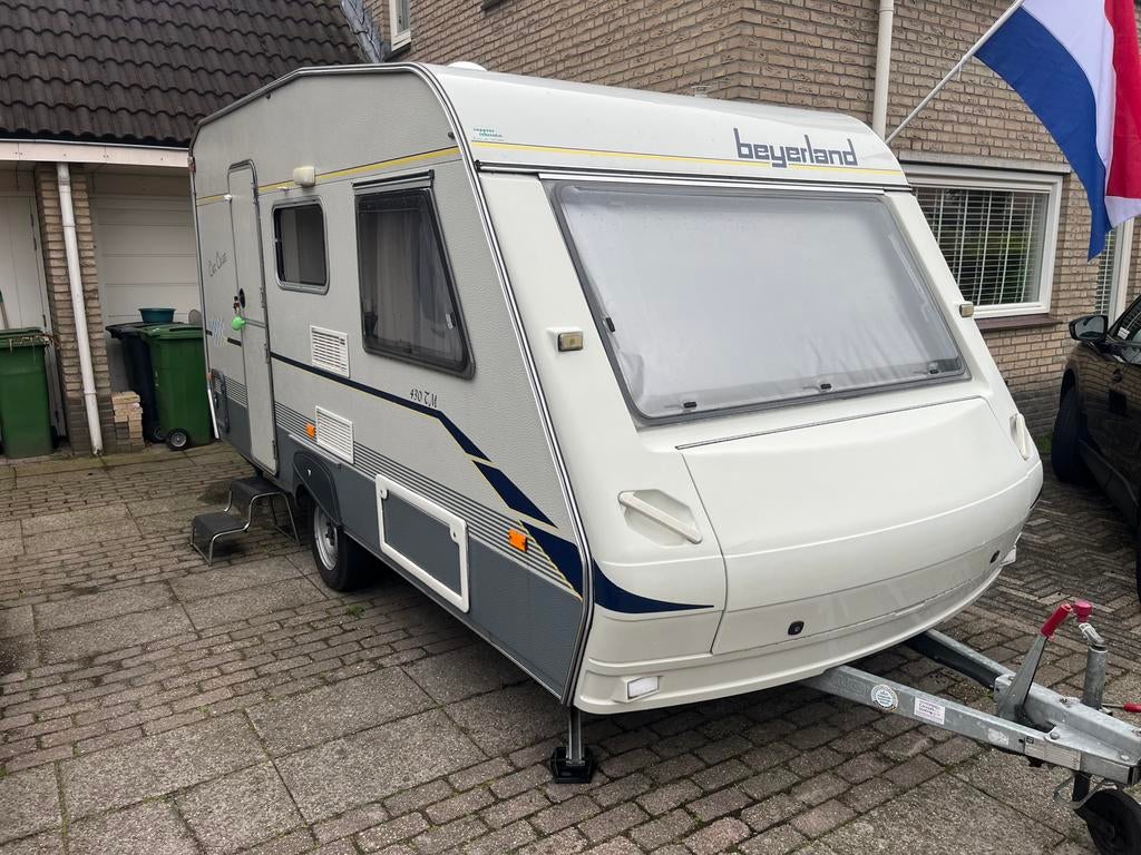 Caravan Beyerland Silver Sport 430 bj1998, Caravans en Kamperen, Treinzit, 750 - 1000 kg, Particulier, Beyerland