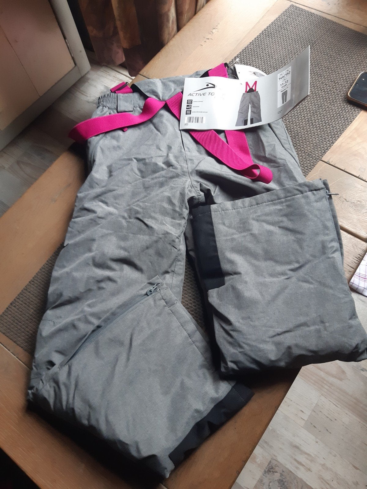 mooie nieuwe ski broek maat  146 - 152, Overige merken, 100 tot 140 cm, Nieuw, Ophalen of Verzenden
