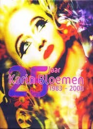 Karin Bloemen deluxe complete 7 dvd box 25 jaar jubileum, Stand-up of Theatershow, Zo goed als nieuw, Alle leeftijden, Speciale editie