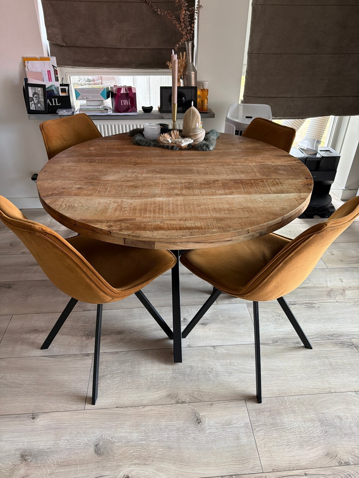 Robuuste ronde eettafel met 4 stoelen, Huis en Inrichting, Tafels | Eettafels, Ophalen, 100 tot 150 cm, Rond, Zo goed als nieuw