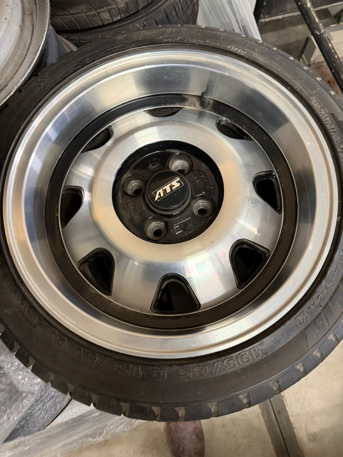 Ats cupvelgen met banden 15 inch voor golf mk1, Ophalen, Zo goed als nieuw