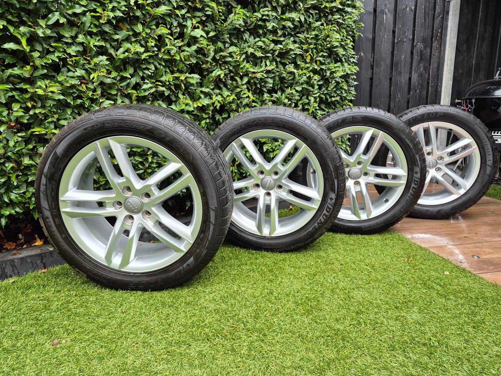 Audi 18 inch velgen met Dunlop SP Sport 01 A/S banden, Ophalen, 18 inch, Gebruikt, Banden en Velgen