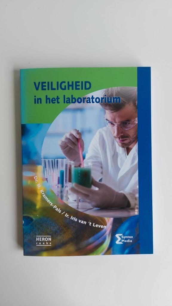 Veiligheid in het laboratorium (6e druk), Ophalen, Beta, Zo goed als nieuw, HBO