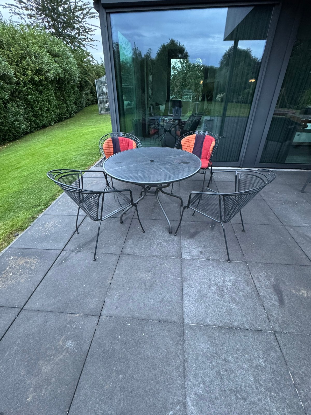 Tuinset met 4 stoelen 4 kussens en ronde tafel, Ophalen, Overige materialen, Gebruikt, Eettafel