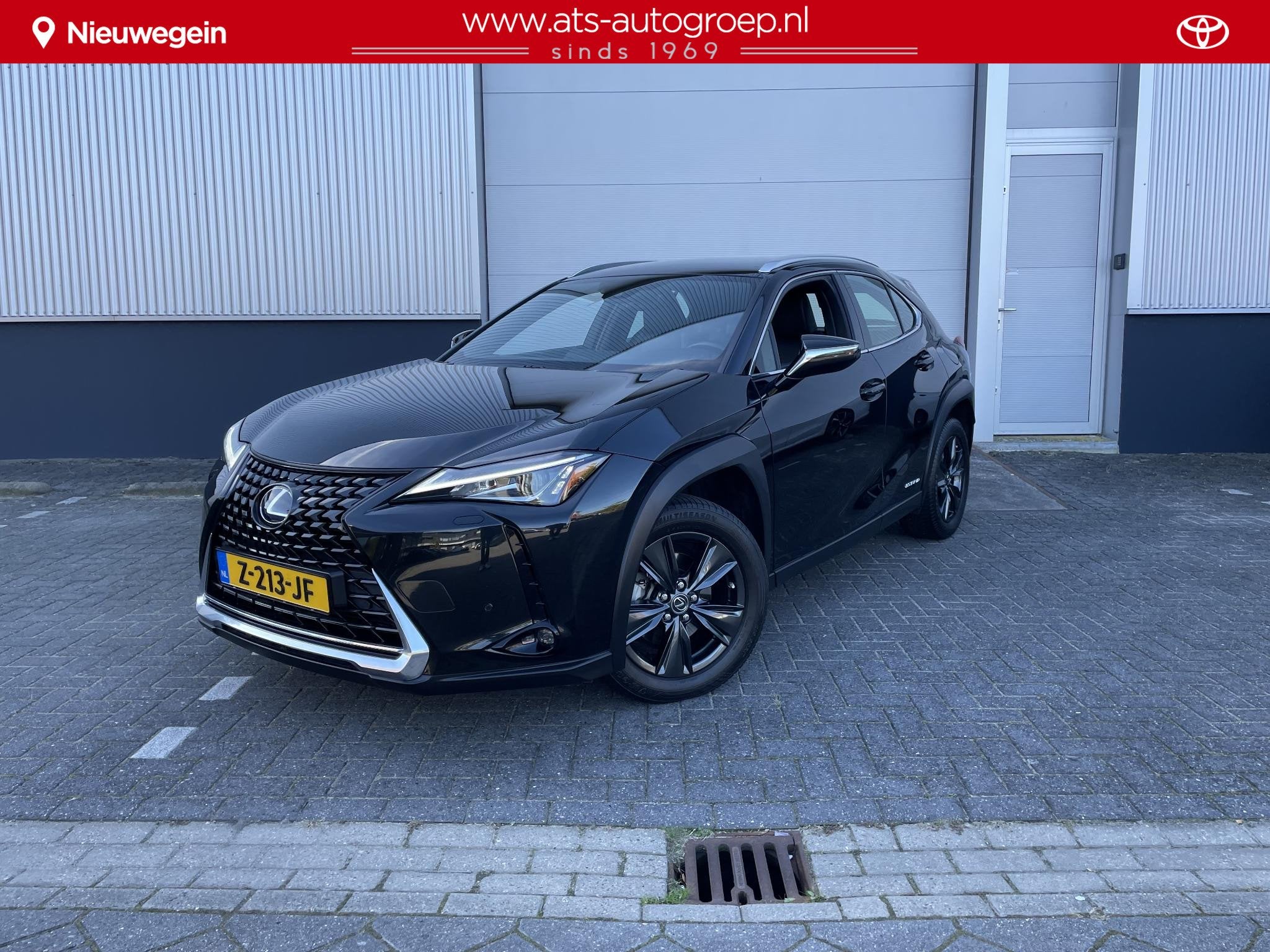 Lexus UX 250h Luxury Line | Stoelverwarming | Parkeersensore, Auto's, Stof, Gebruikt, 4 cilinders, Zwart