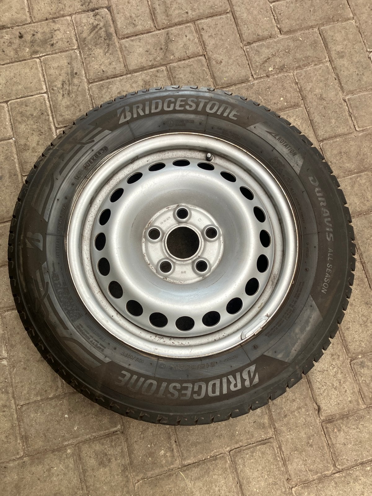 4 seizoenenbanden Bridgestone, Ophalen, Gebruikt