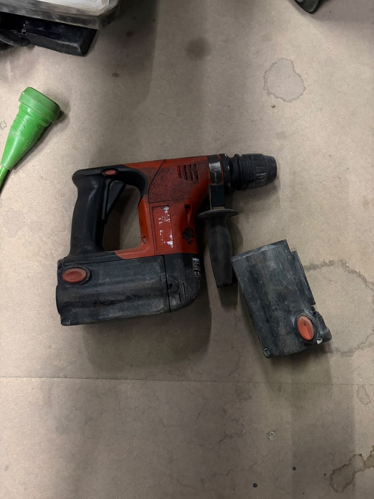 Diverse gereedschappen: Hilti boorhamer, Hitachi cirkelzaag,, Ophalen, Gebruikt