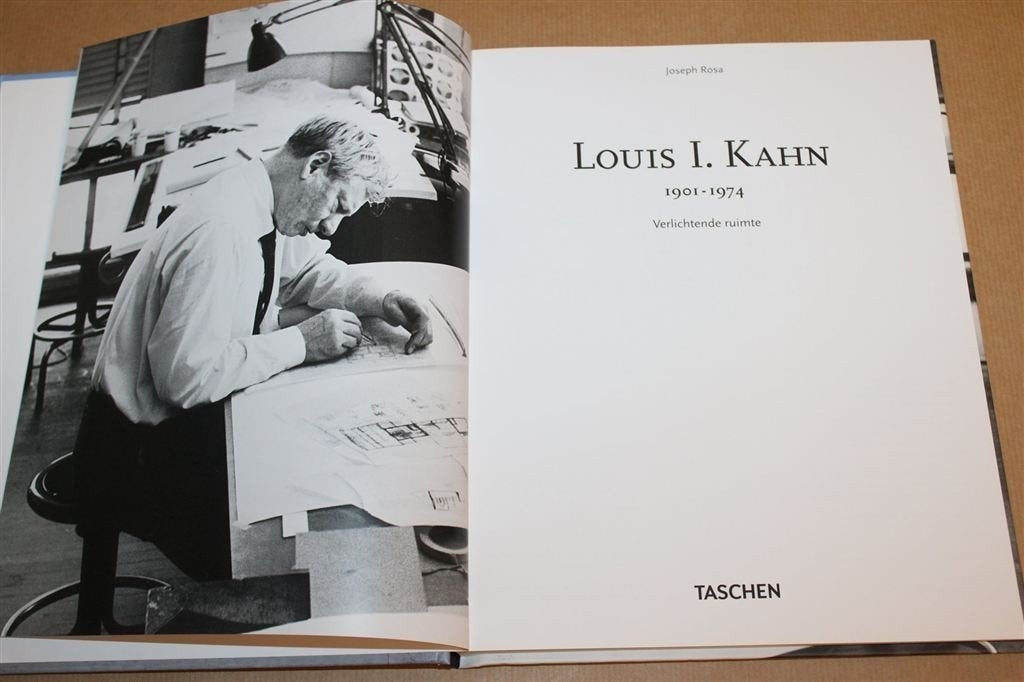 Louis I Kahn — Architectuur en Licht, Nieuwstaat, Ophalen of Verzenden, Zo goed als nieuw, Architecten