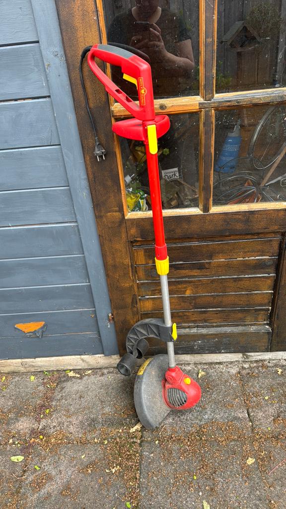Kantjesmaaier / trimmer., Ophalen, Gebruikt, Elektrische grasmaaier