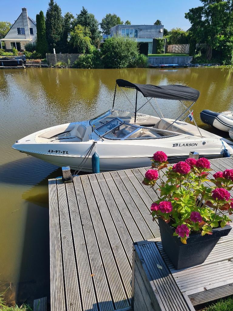 Larson Senza 186 Bowrider 4.3 (2007) complete set, Watersport en Boten, Speedboten, Ophalen, Gebruikt, Binnenboordmotor, 6 meter of meer