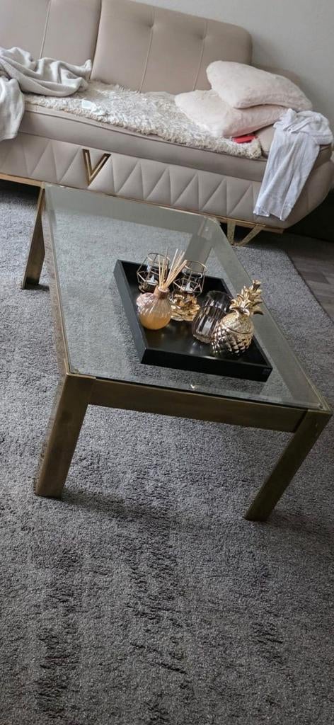 Glazen salontafel met gouden frame, Huis en Inrichting, Tafels | Salontafels, Gebruikt, 50 tot 100 cm, Glas, Modern, Glamour