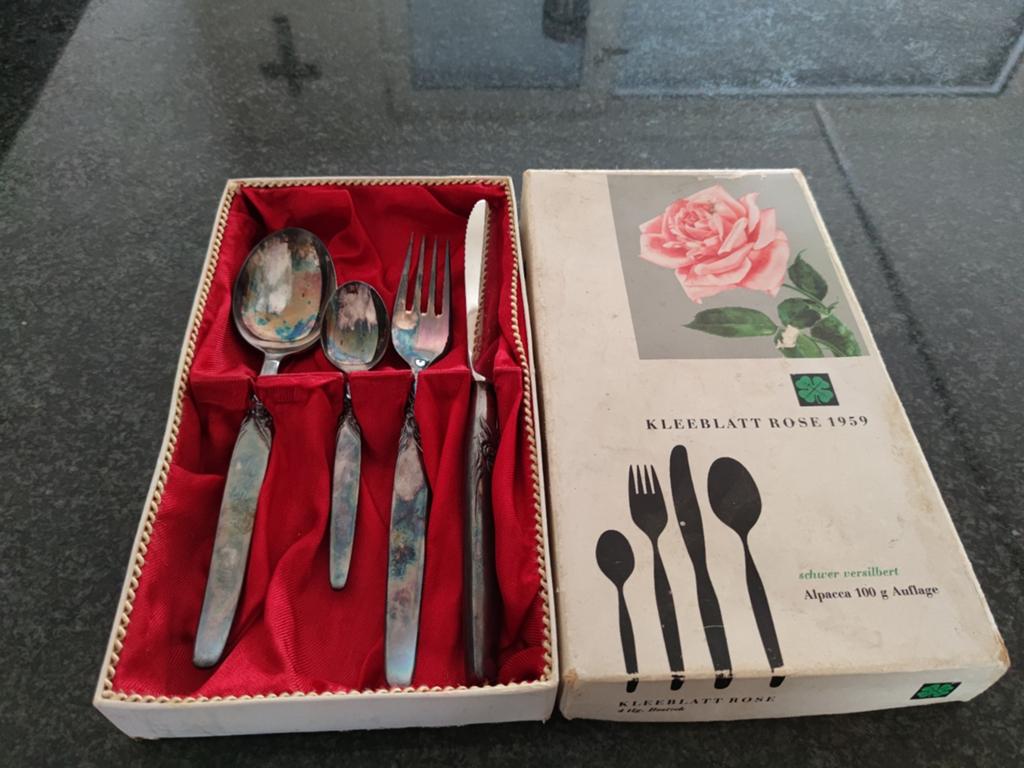 Zwaar verzilverd bestekset Kleeblatt Rose 1959, Ophalen