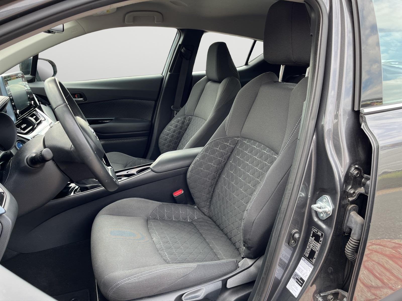 Toyota C-HR 2.0 Hybrid Dynamic | Trekhaak | A.camera | Clima, Auto's, Stof, 4 cilinders, Origineel Nederlands, Bedrijf