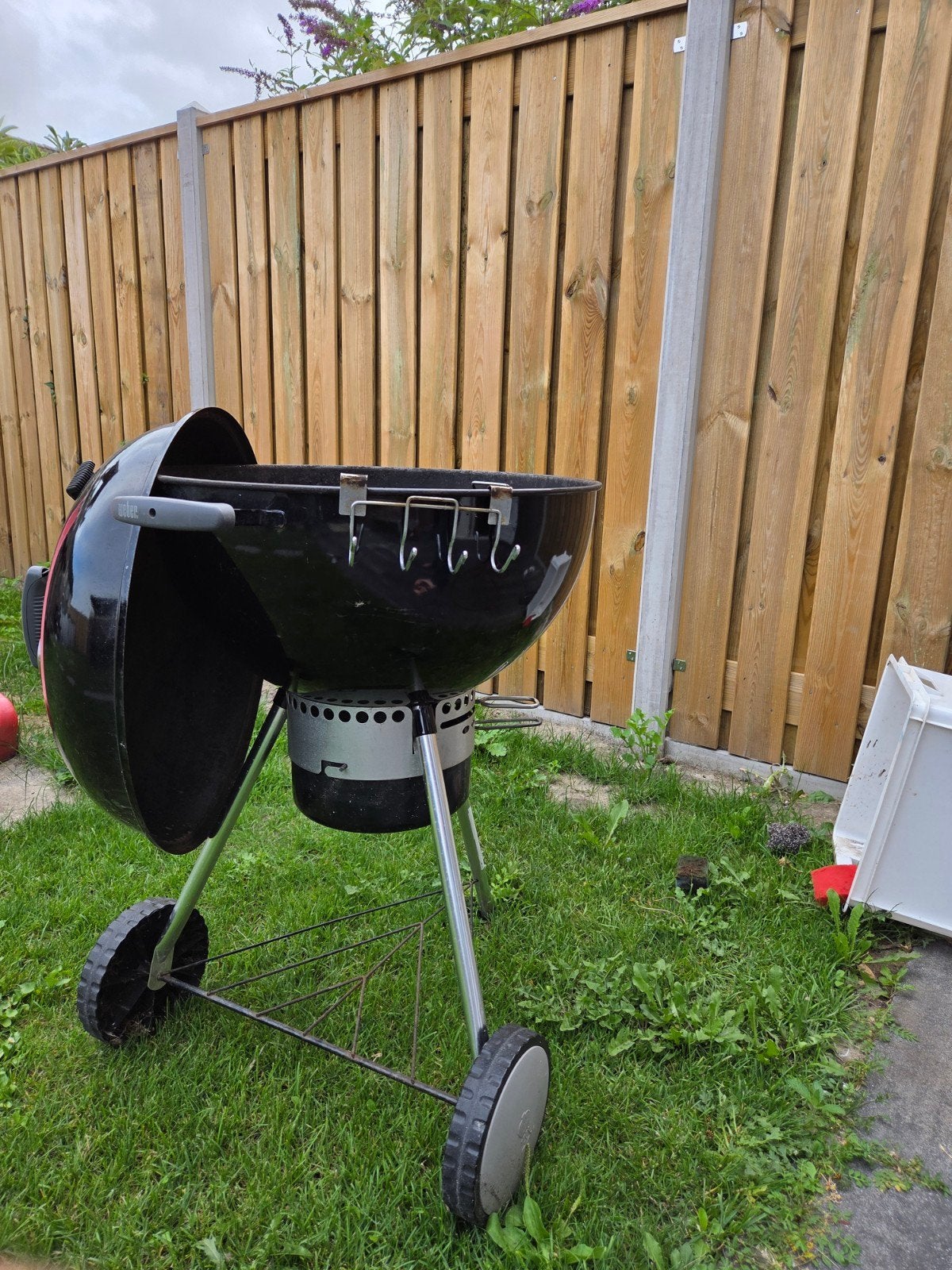 Weber barbecue 54cm met hoes - Gebruikt, Tuin en Terras, Ophalen, Gebruikt, Weber