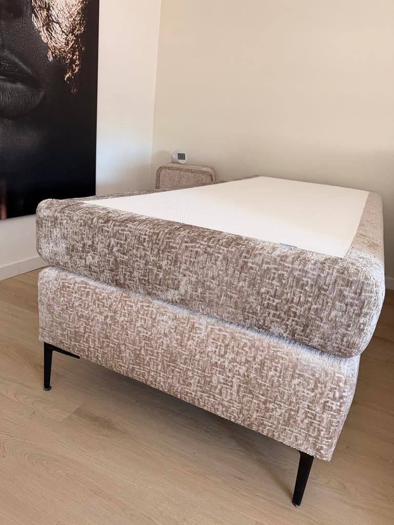 Boxspring eenpersoonsbed - Zo goed als nieuw, 90 cm, Eenpersoons, Beige, Ophalen of Verzenden