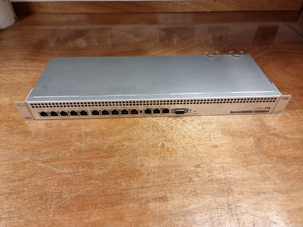 Mikrotik RouterBOARD 1100AHx4 Router, Computers en Software, Routers en Modems, Ophalen of Verzenden, Gebruikt, Router, MikroTik