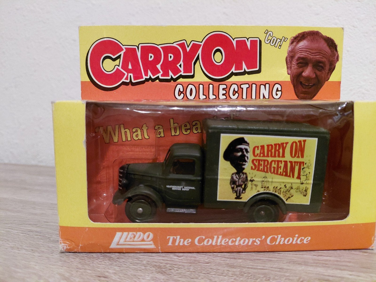 'Carry On Sergeant' Bedford 30CWT Truck, Overige merken, Auto, Verzenden, Groter dan 1:32