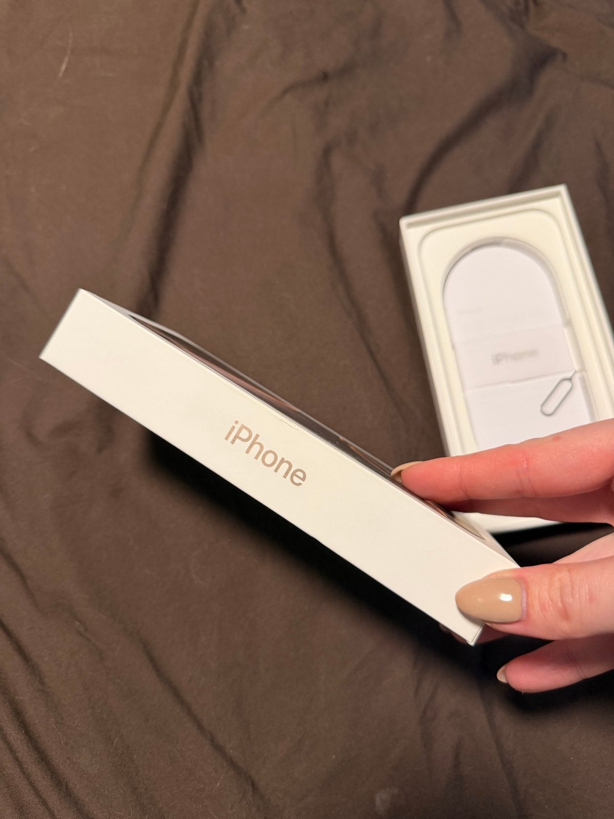 Foto 3 van iPhone 16 Pro - Rose Goud (nu wit) - Zo goed als nieuw