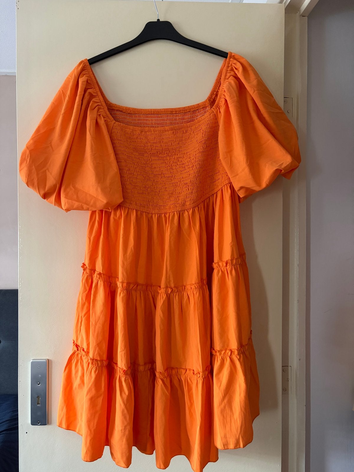 Oranje zomerjurk met pofmouwen en ruches, Kleding | Dames, Jurken, Maat 46/48 (XL) of groter, Oranje, Ophalen of Verzenden, Zo goed als nieuw