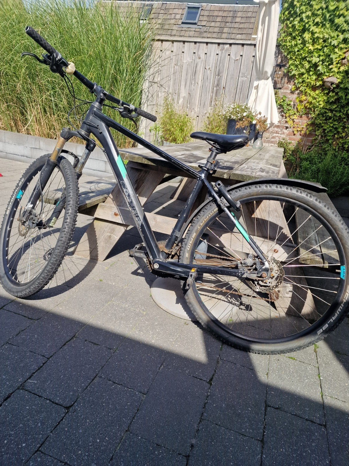 Mountainbike Cube met schijfremmen en AXA slot