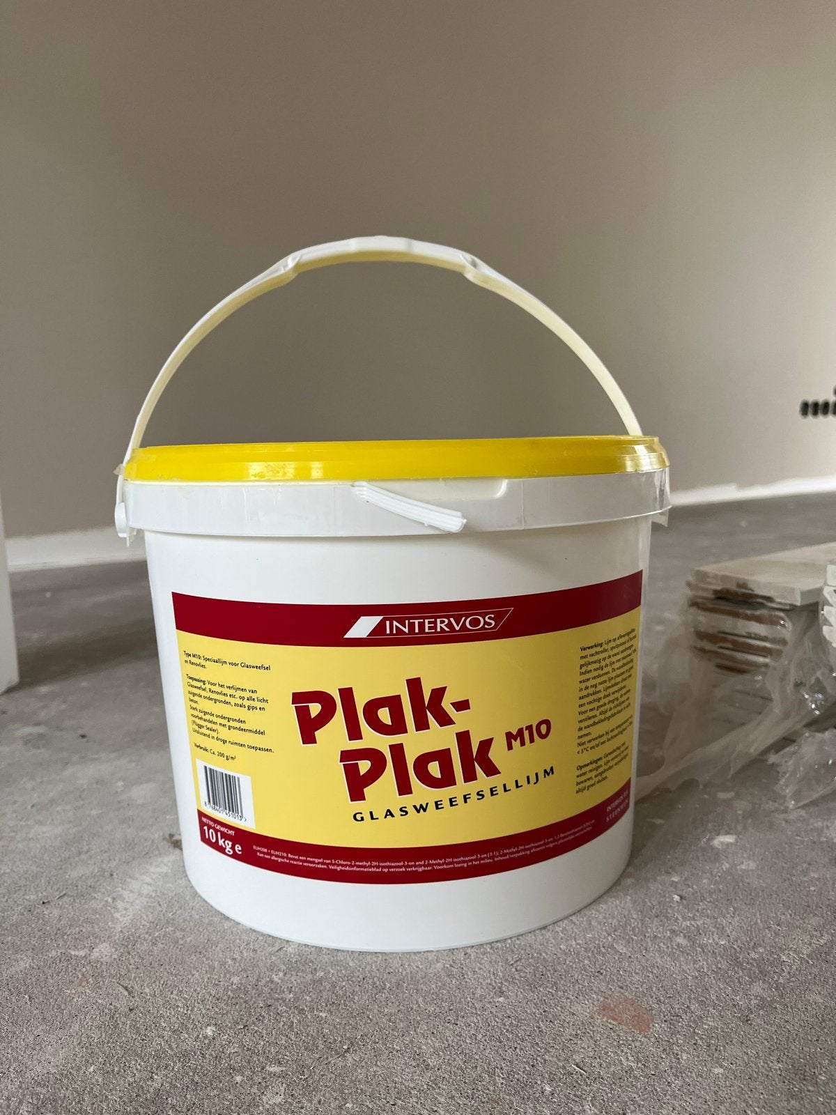 Renovlies/glasvlies lijm 10 kg + Intervos Prof-line renovlie, 5 tot 10 liter, Ophalen, Zo goed als nieuw