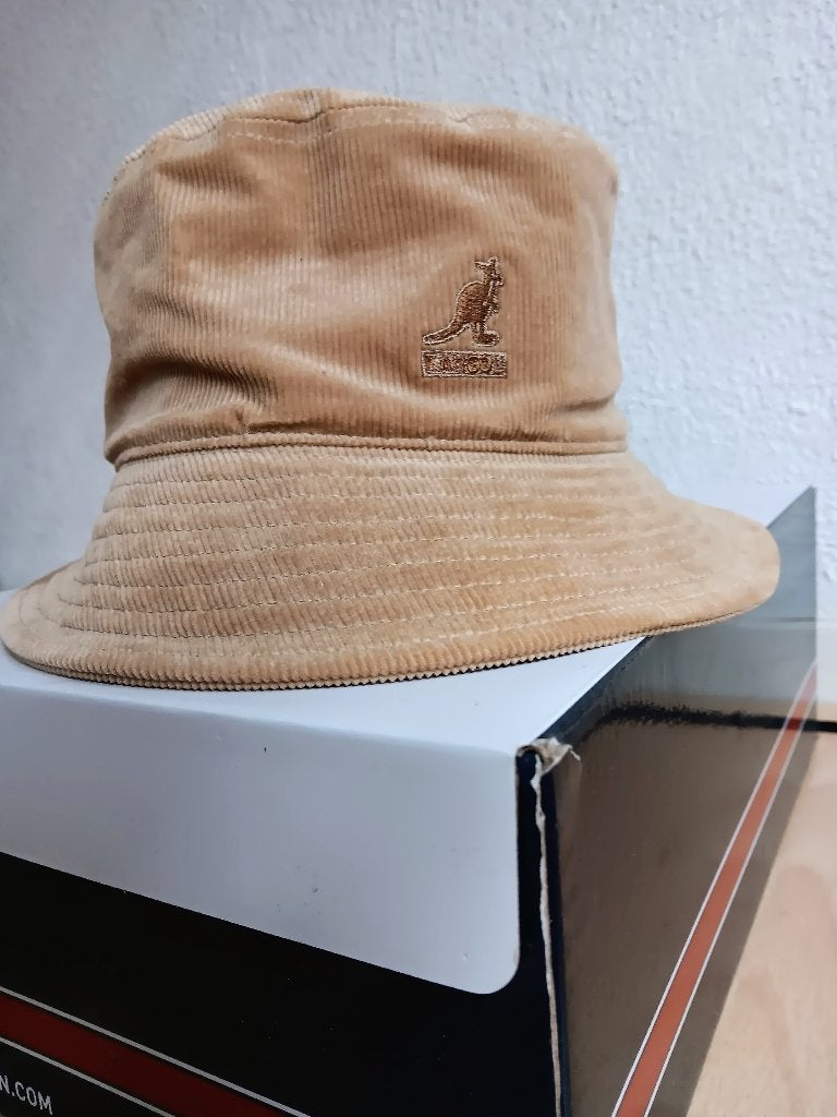 Kangol corduroy bucket hat - Beige - Maat L, Ophalen, Hoed, Kangol, 57 cm (M, 7⅛ inch) of minder