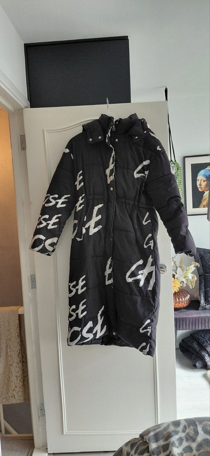 mooie dames jas kleur zwart wit, Ophalen, Zo goed als nieuw