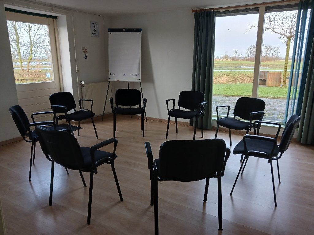 10 zwarte vergaderstoelen, Ophalen, Zwart, Vijf, Zes of meer stoelen, Overige materialen