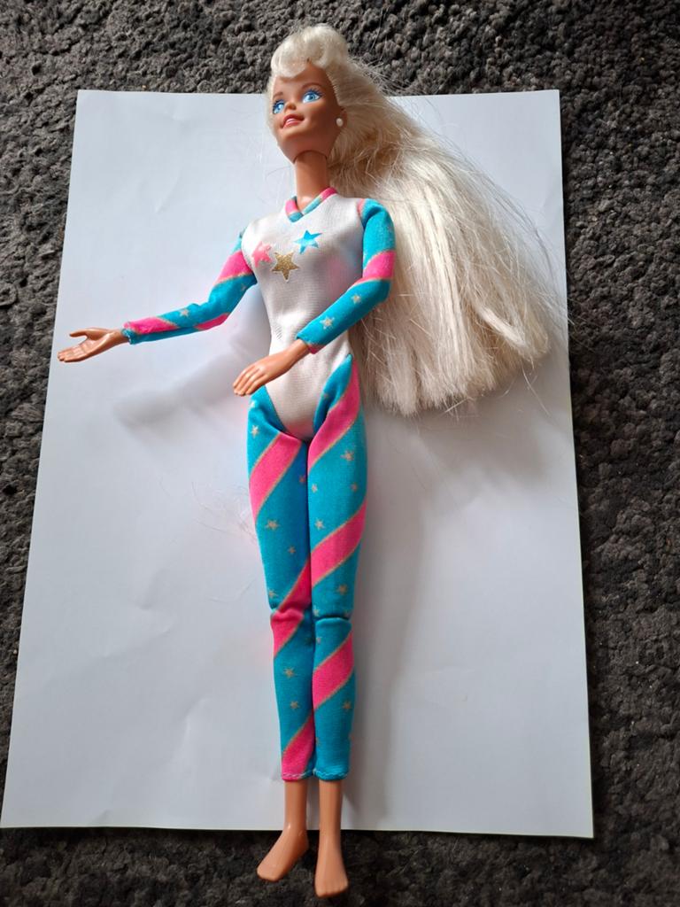 Barbie super gymnast, Verzamelen, Poppen, Ophalen of Verzenden, Gebruikt, Pop