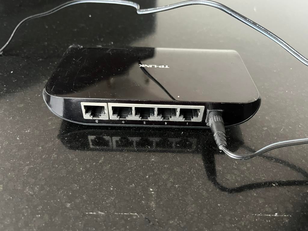 TP-Link 5-poorts Fast Ethernet Switch, Ophalen of Verzenden, Gebruikt
