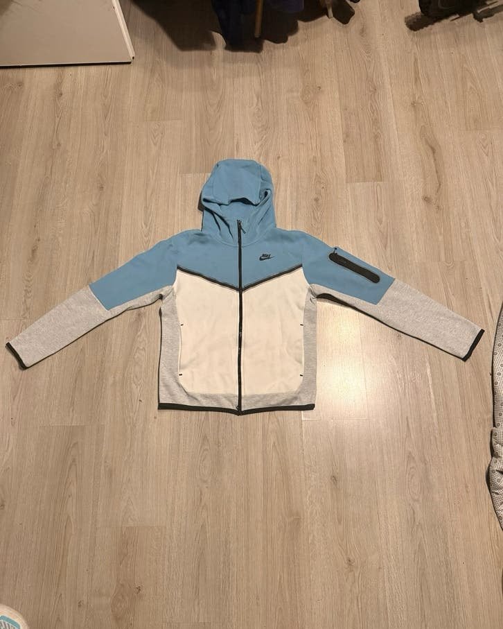 Nike Tech Fleece Hoodie Maat S, Ophalen, Gedragen