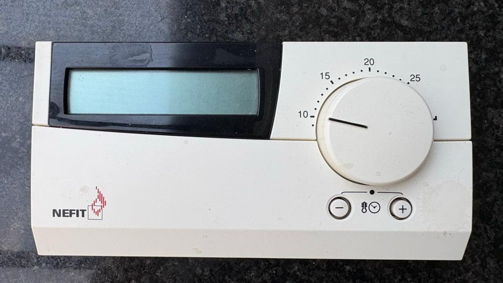 Nefit ModuLine 300 Kamerthermostaat - Gebruikt, Ophalen of Verzenden, Slimme thermostaat, Zo goed als nieuw
