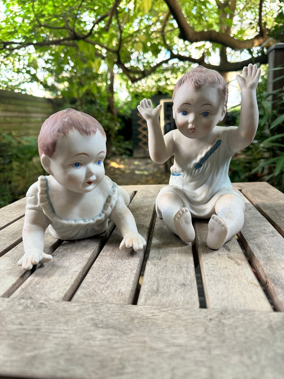 2 antieke piano baby's van bisque porselein, Antiek en Kunst, Ophalen