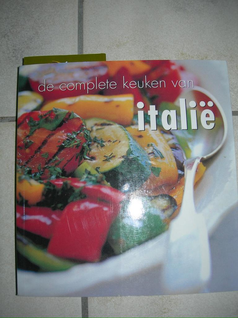 Diverse kookboeken o.a. van Jamie Oliver en anderen., Boeken, Kookboeken, Italië, Tapas, Hapjes en Dim Sum, Ophalen of Verzenden