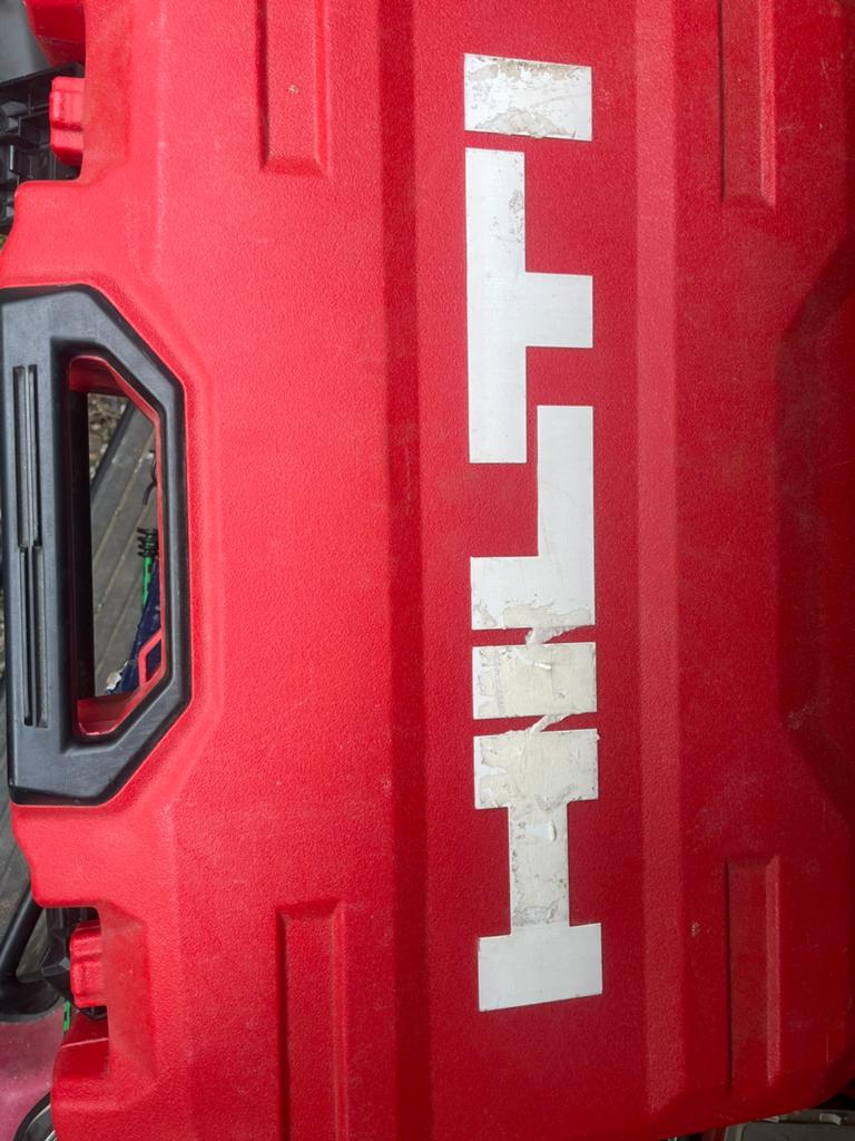 Hilti haakse slijper, Ophalen of Verzenden, Zo goed als nieuw, 1000 watt of meer, Haakse handslijpmachine