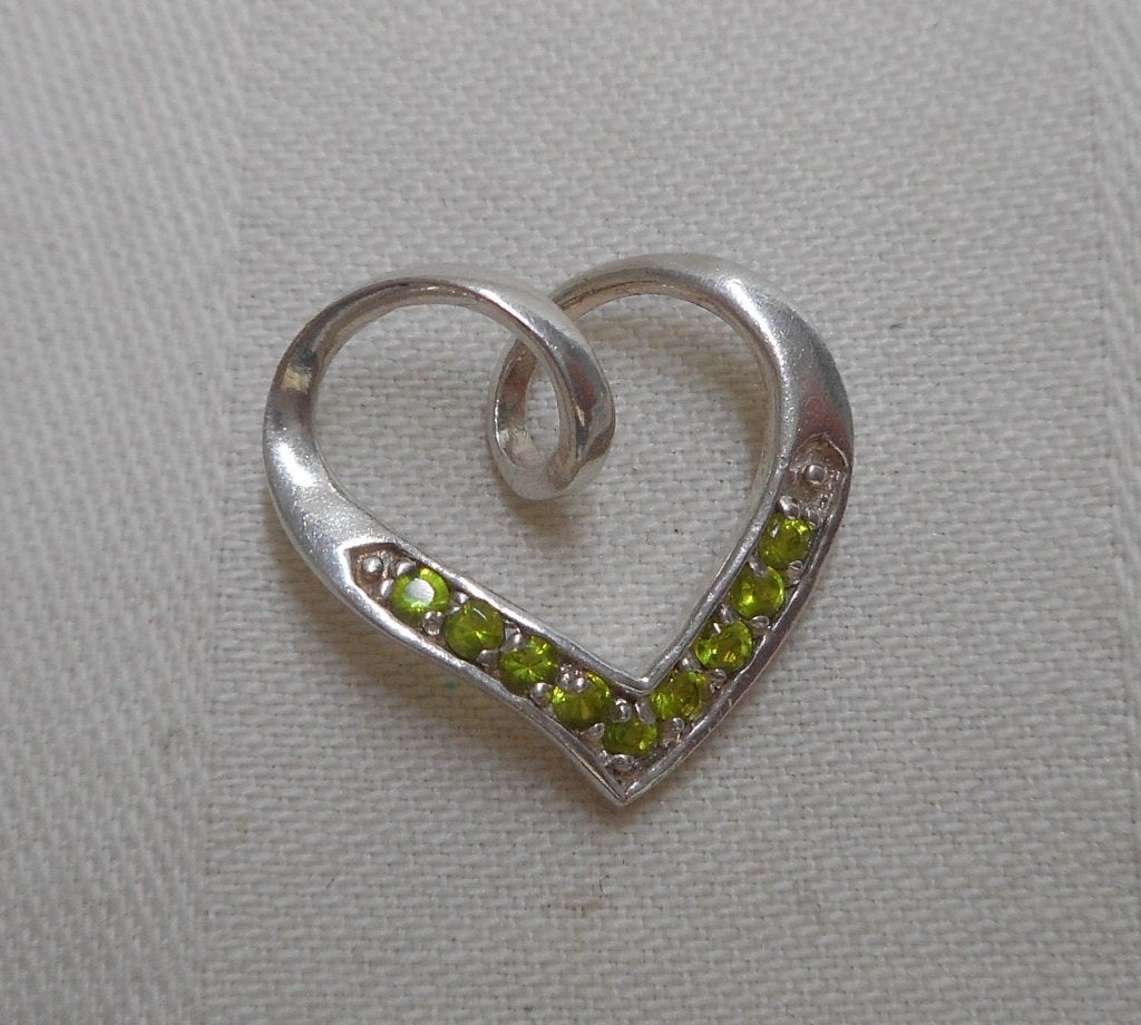 Mooie zilveren hanger hart met groene stenen nr.1754