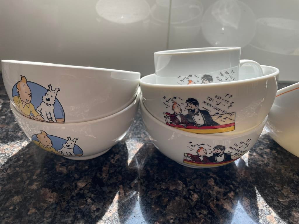 Kuifje, Tin Tin 7 soepkommen, 1 mok, 1 bordje in goede staat, Ophalen of Verzenden, Kuifje, Gebruikt, Gebruiksvoorwerp