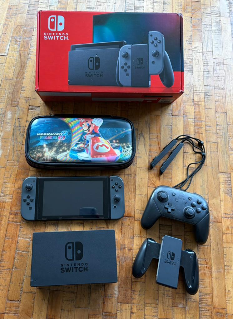 Complete Nintendo Switch set!, Ophalen, Zo goed als nieuw, Met 2 controllers, Switch Original