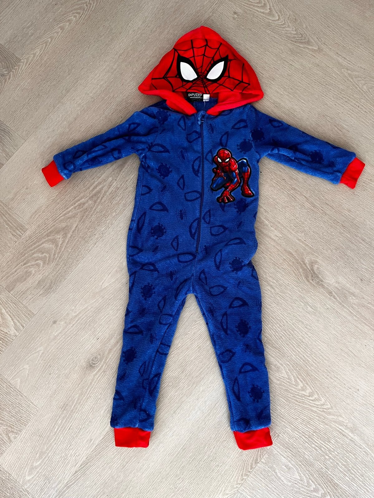 Nieuw Marvel Spider-Man pak maat 98/104, Ophalen of Verzenden, Nieuw, Jongen, Setje