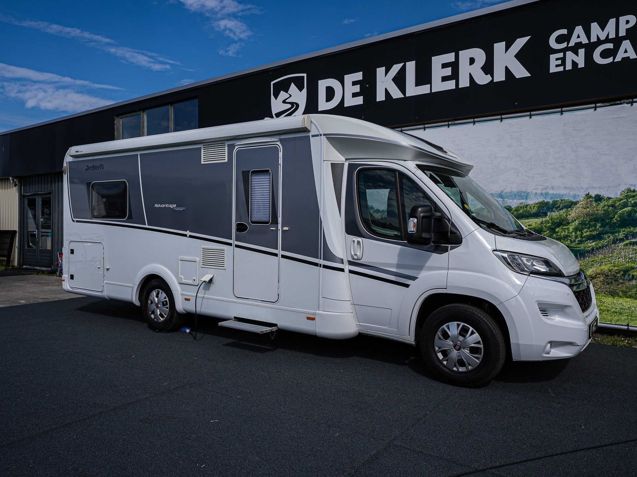Dethleffs T7051 Advantage / Gratis Stalling (bj 2018), Hordeur, Dakluik, Tot en met 2, 7 tot 8 meter