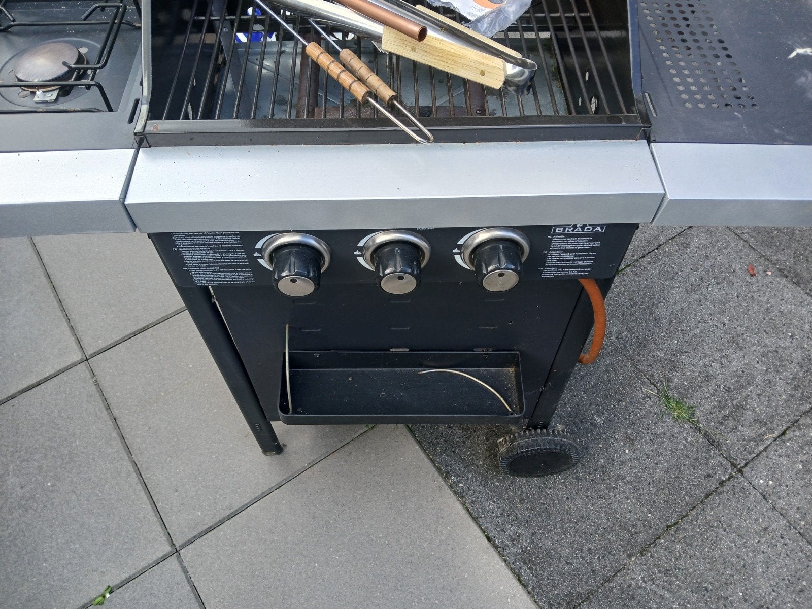 barbeque brada (gas), Ophalen, Gebruikt, Brada