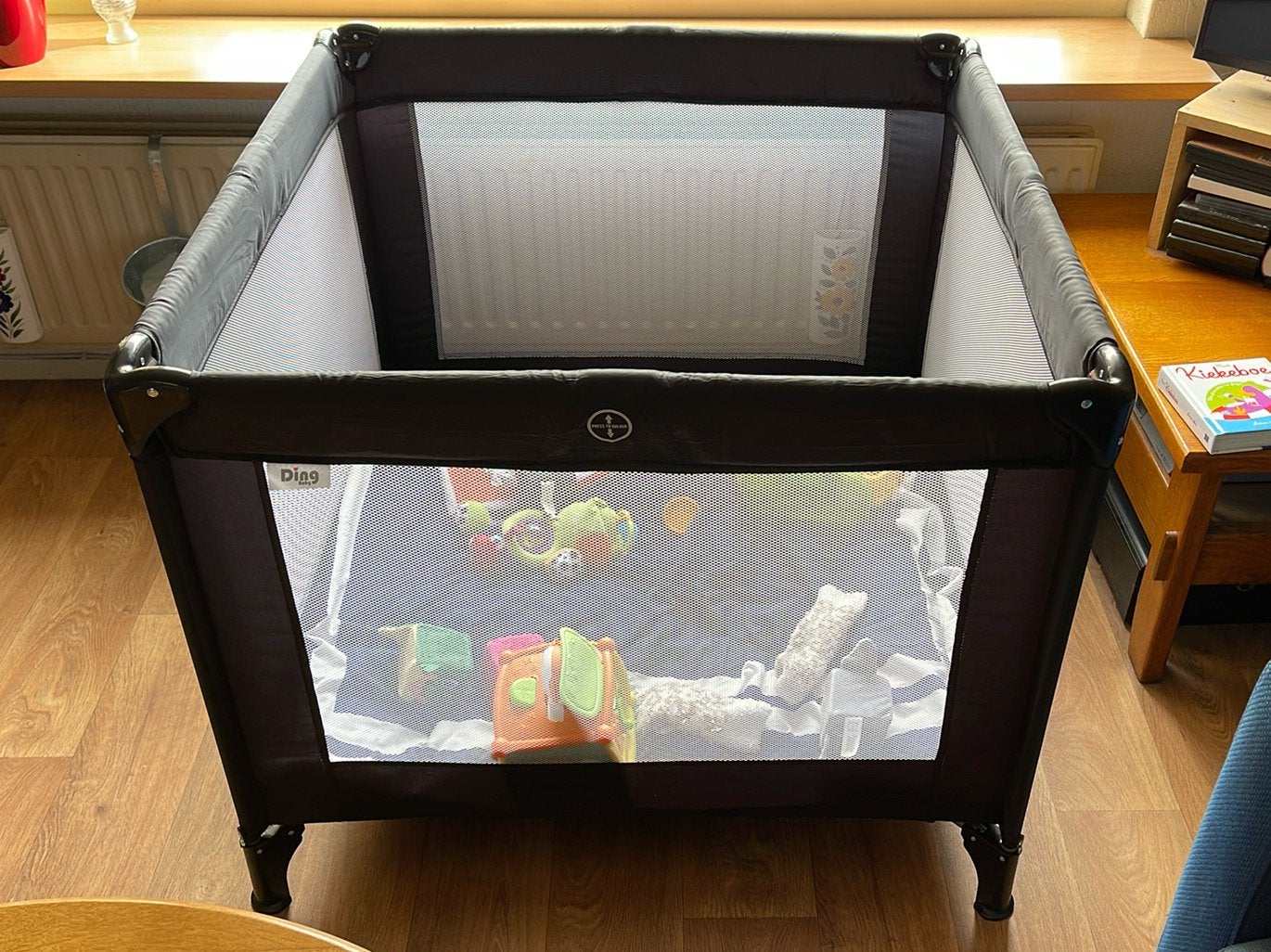 Campingbox 2 in 1 (Opklapbaar incl passend slaapmatras!), Ophalen, Zo goed als nieuw, Ledikant