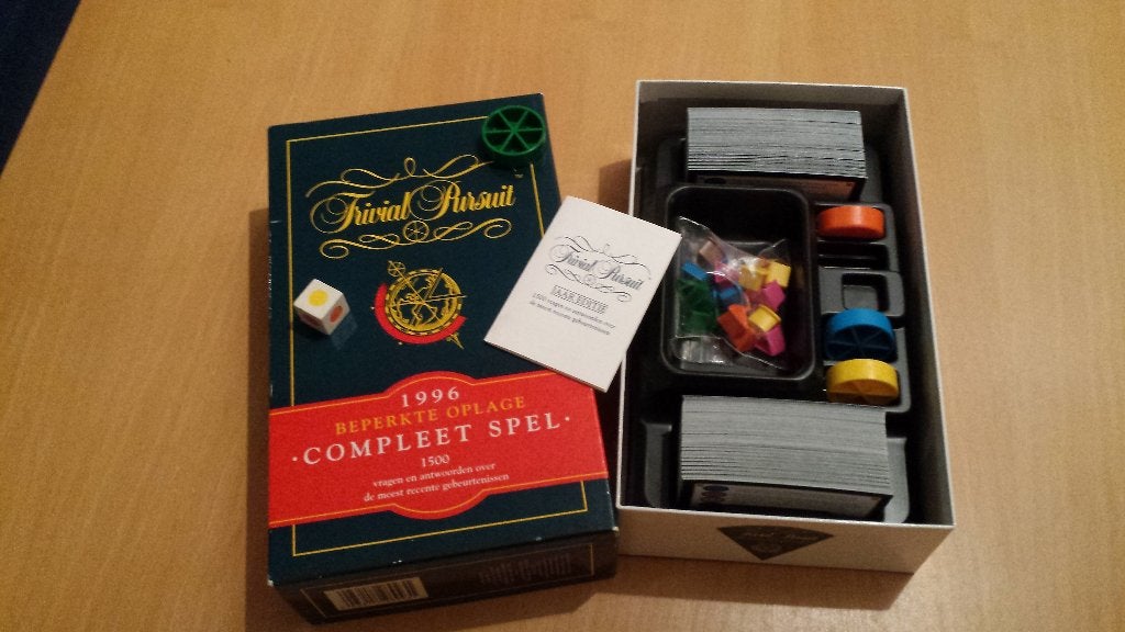 Triviant - Trivial Pursuit jaareditie 1996, Hobby en Vrije tijd, Gezelschapsspellen | Bordspellen, Een of twee spelers, Ophalen of Verzenden
