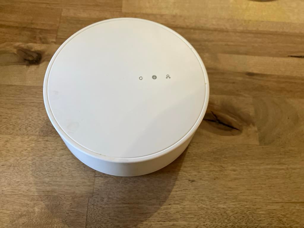 IKEA TRÅDFRI Gateway - Compleet met accessoires, Ophalen of Verzenden, Zo goed als nieuw