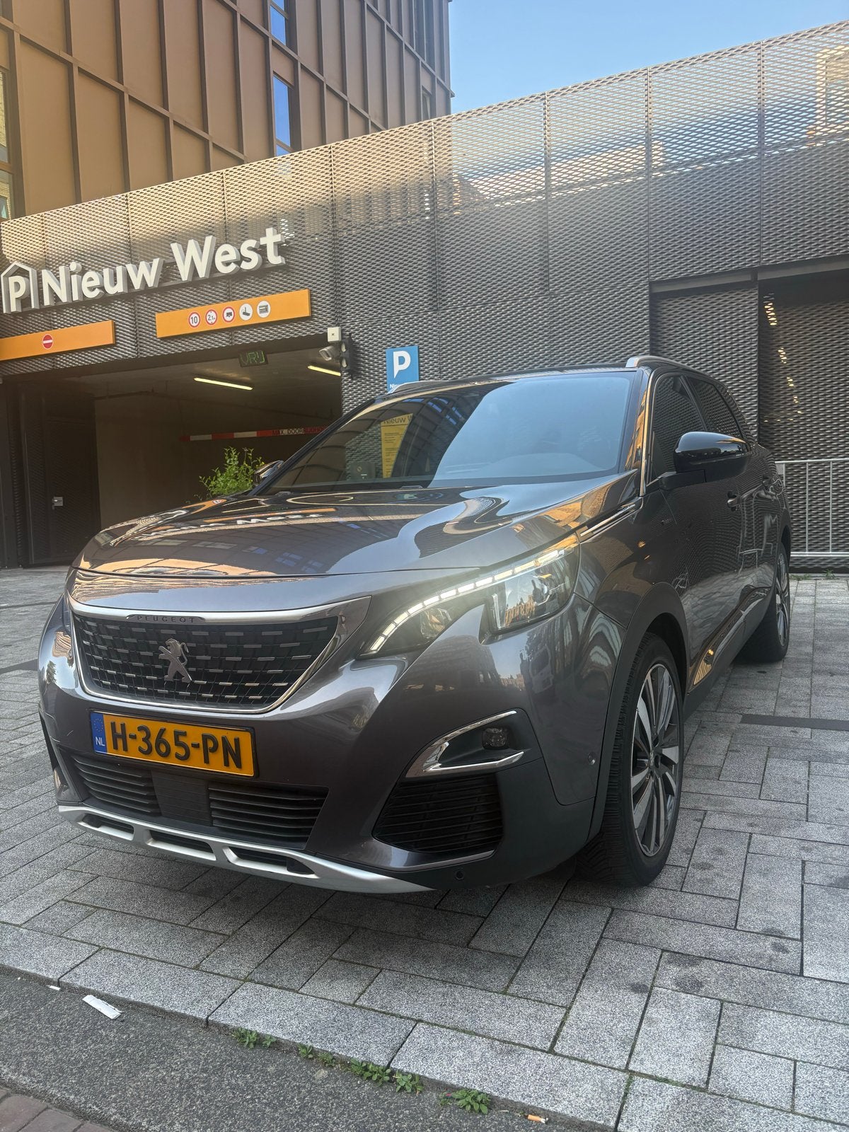 Peugeot 5008 GT-Line 1.2 Benzine | 2020| 7-Zits| Panoramadak, Bedrijf, Zilver of Grijs, Te koop, Benzine