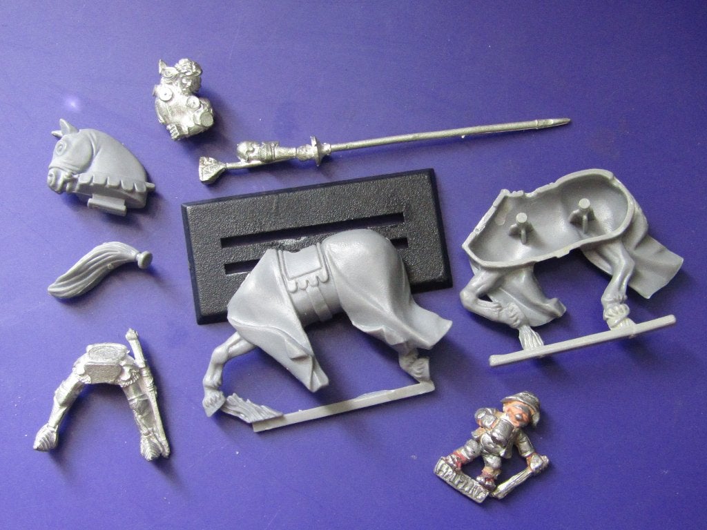 Knight Errant, Hobby en Vrije tijd, Wargaming, Verzenden, Zo goed als nieuw, Warhammer, Figuurtje(s)