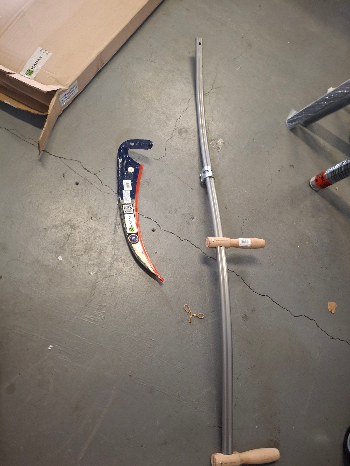 Nieuwe Zeis met Aluminium Steel en Houten Handvatten, Zeis, Nieuw, KADAX, Ophalen of Verzenden