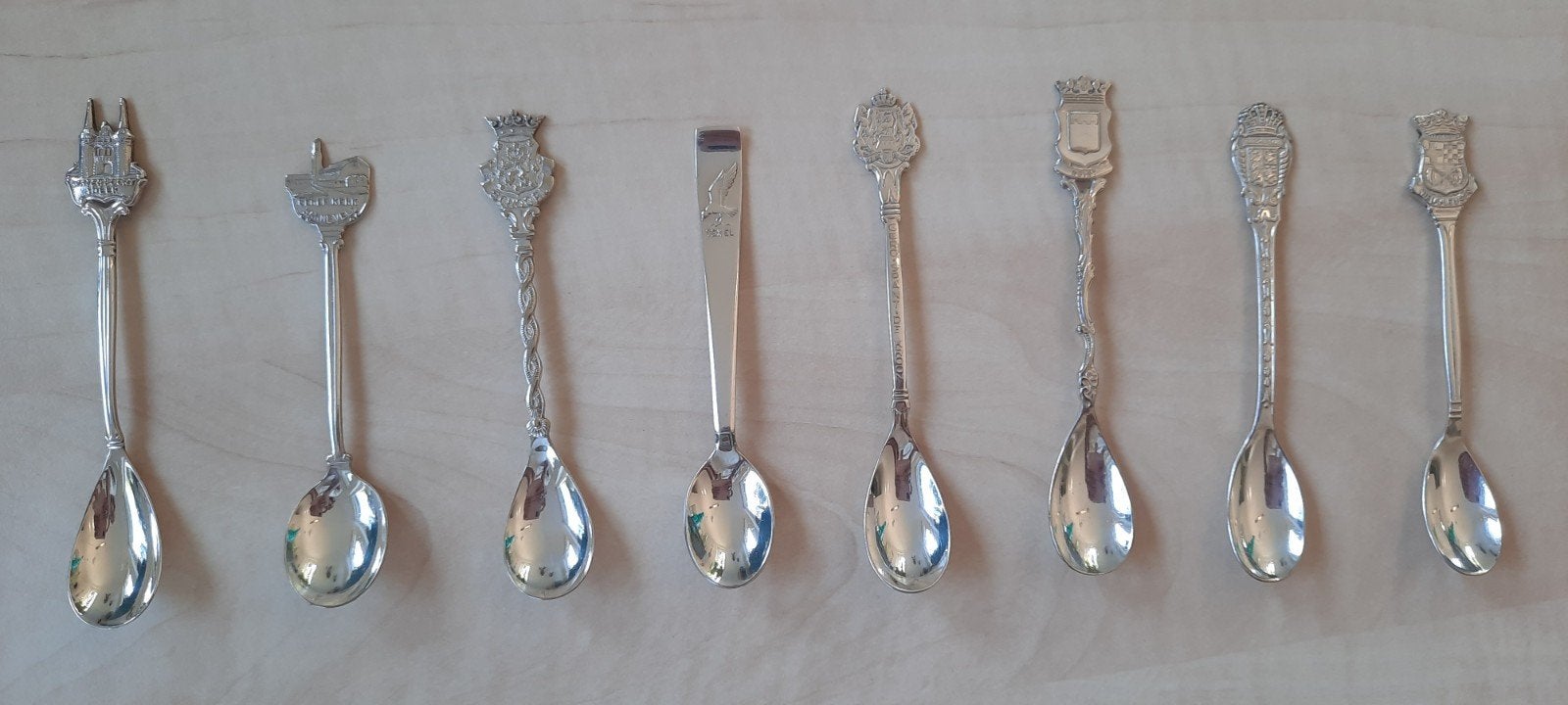 8 verzilverde theelepels - verschillende plaatsen Nederland, Antiek en Kunst, Ophalen of Verzenden